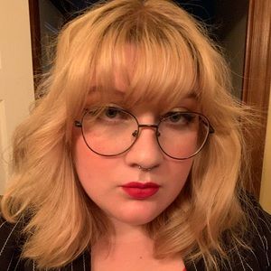 Meet your Posher, Rae